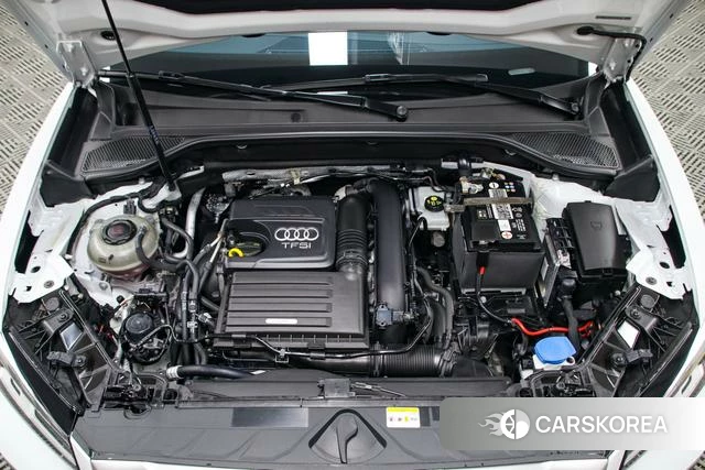 Audi Q2L id 4275629 из Китая 22