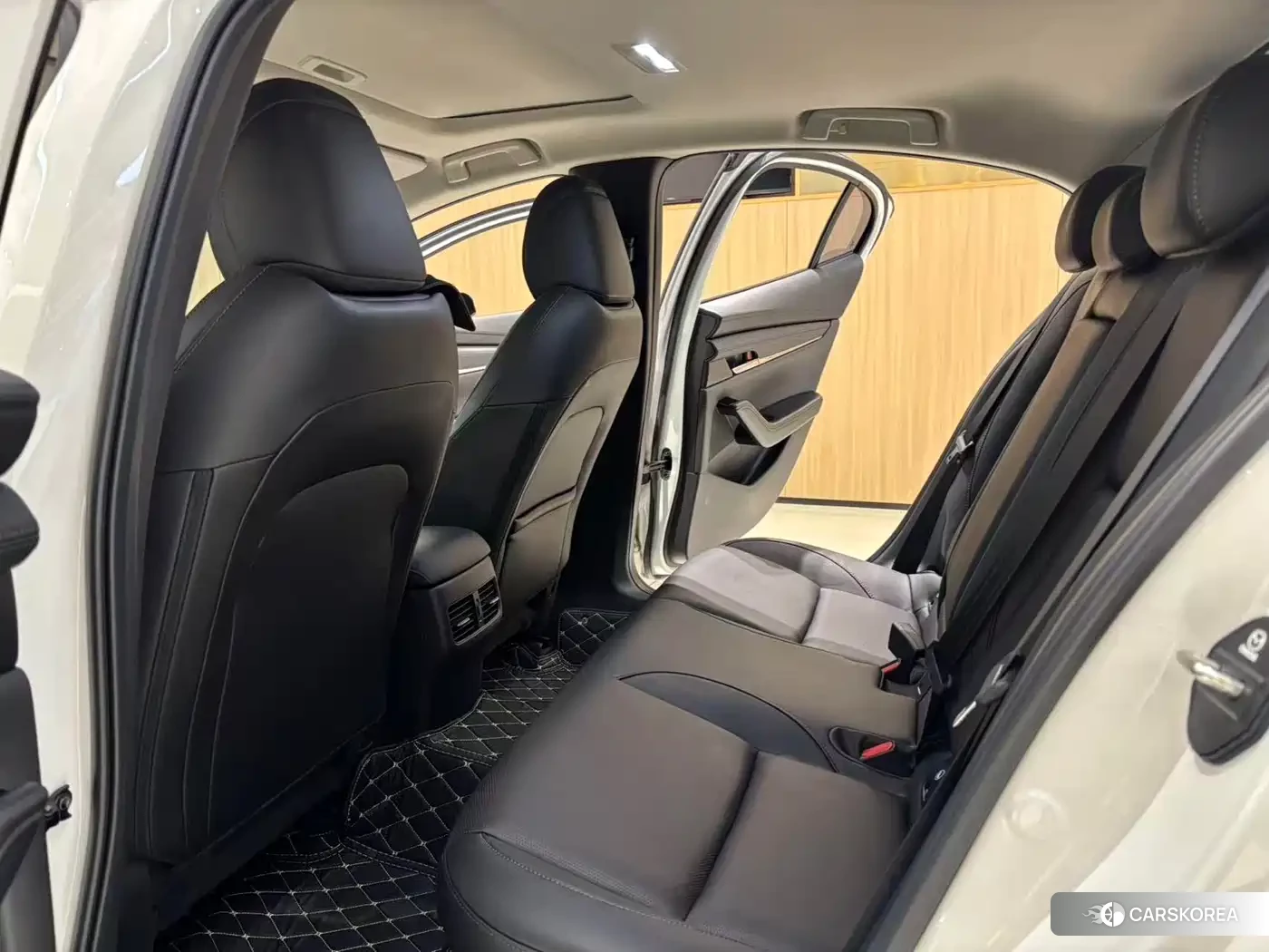 Mazda 3 id 4654562 из Китая 14