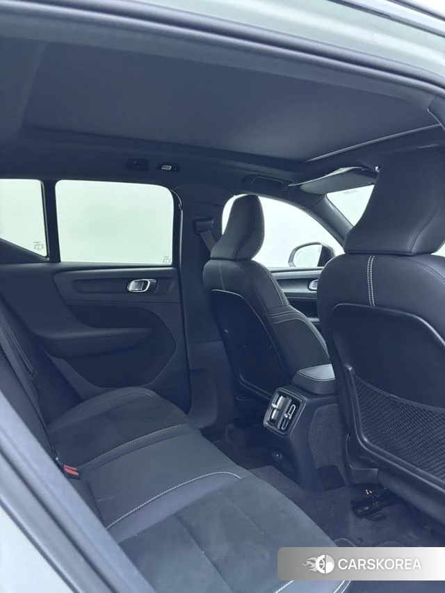 Volvo XC40 EV id 4240352 из Китая 7