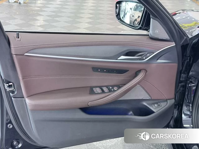 BMW 5 series id 4393368 из Китая 18