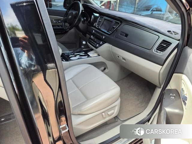 Kia The New Carnival id 4397520 из Кореи 7
