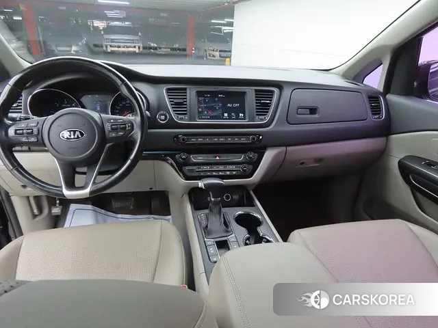 Kia The New Carnival id 3573980 из Кореи 17