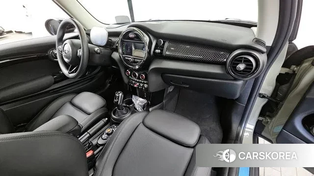 Mini Cooper S id 3395885 из Кореи 17