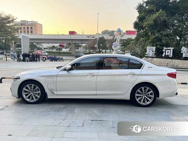 BMW 5 series PHEV id 4222130 из Китая 11