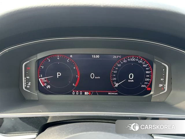 Volkswagen Passat id 4258049 из Китая 8