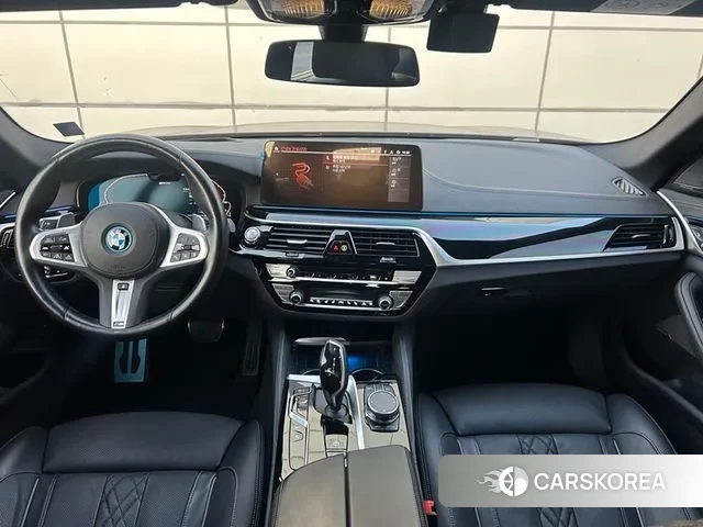 BMW 5 Series (G30) id 3467739 из Кореи 17