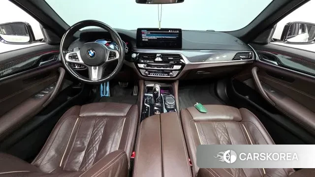 BMW 5 Series (G30) id 3459063 из Кореи 17