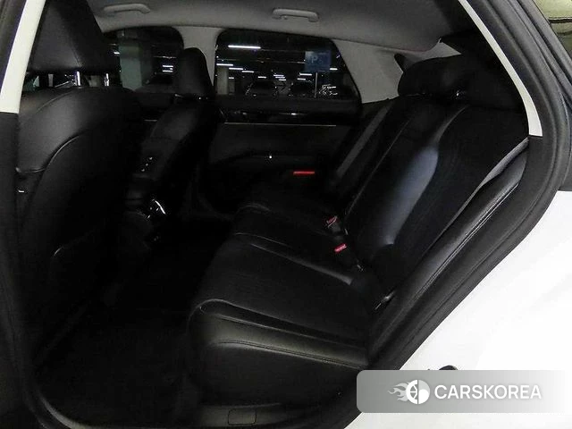 Hyundai Grandeur (GN7) id 3811914 из Кореи 17