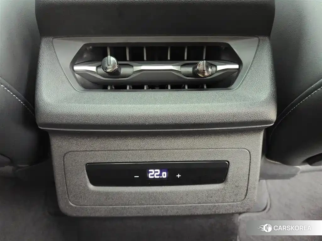 Audi Q6L id 4515283 из Китая 30