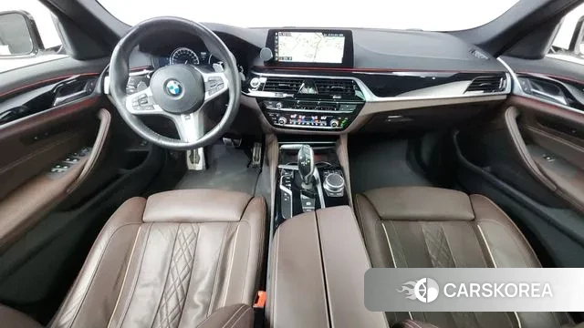 BMW 5 Series (G30) id 3510141 из Кореи 17