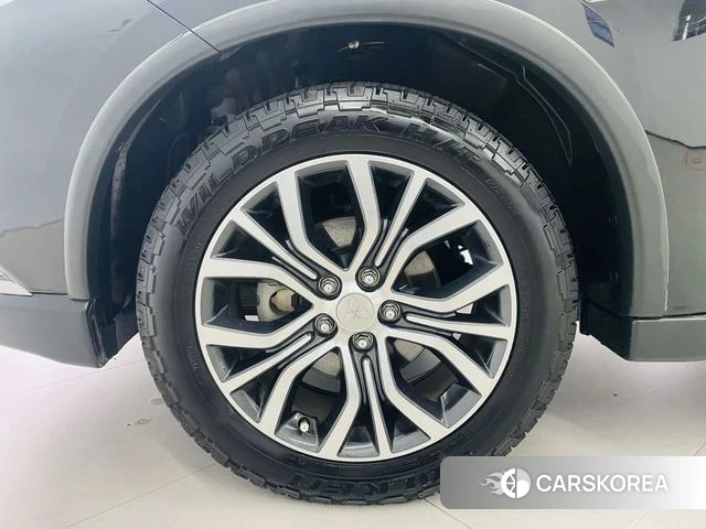 Mitsubishi  Outlander id 4242424 из Китая 15