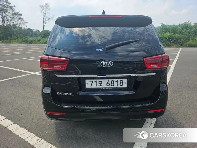 Kia The New Carnival id 2997450 из Кореи 17