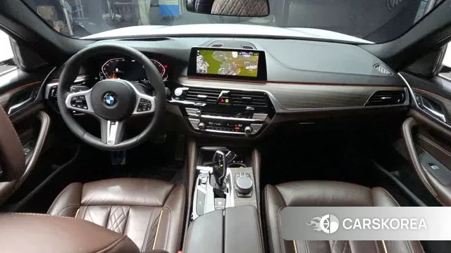 BMW 5 Series (G30) id 2965851 из Кореи 17