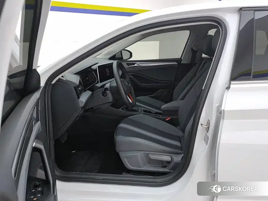 Volkswagen Sagitar id 4628104 из Китая 13