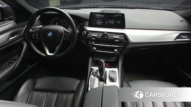 BMW 5 Series (G30) id 3821163 из Кореи 17