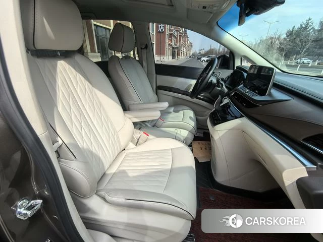 Buick GL8 id 4207498 из Китая 17