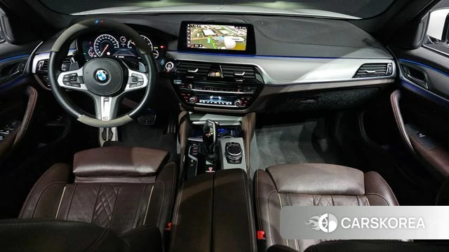 BMW 5 Series (G30) id 3916975 из Кореи 17