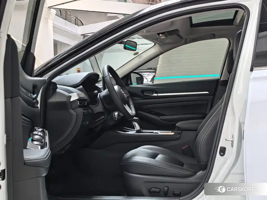 Nissan Altima id 4653768 из Китая 7