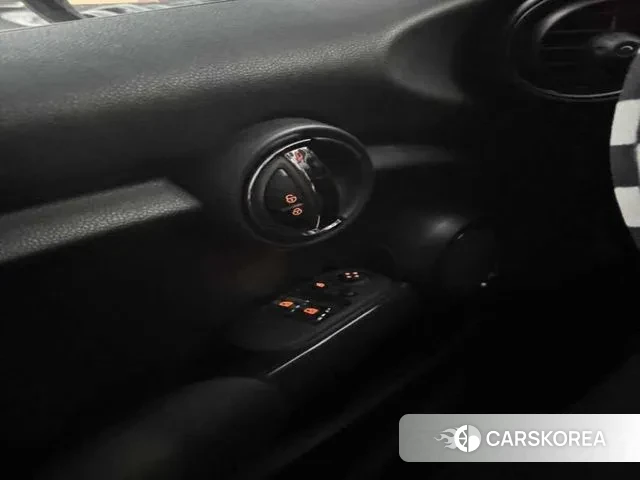 Mini Cooper id 3474476 из Кореи 8