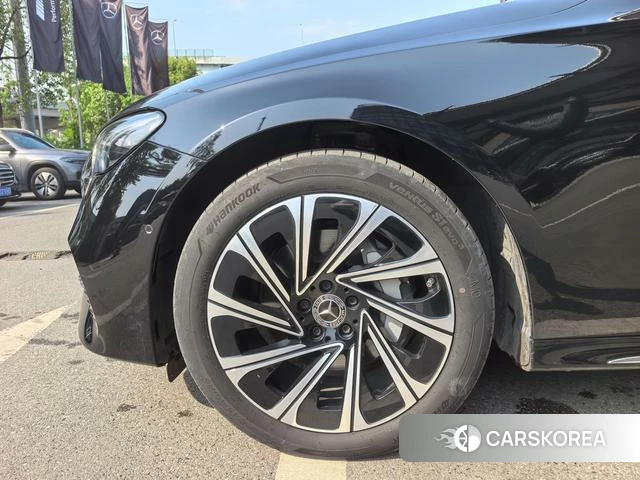 Mercedes-Benz E-class id 4353084 из Китая 17