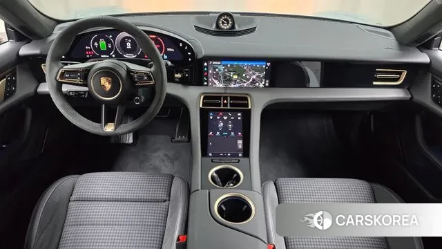 Porsche Taycan id 3471919 из Кореи 17