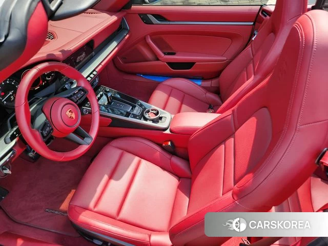 Porsche 911(992) id 4291944 из Кореи 16