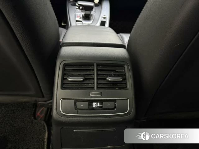 Audi A4L id 4217465 из Китая 17