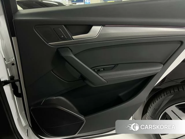 Audi Q5L id 4314637 из Китая 17