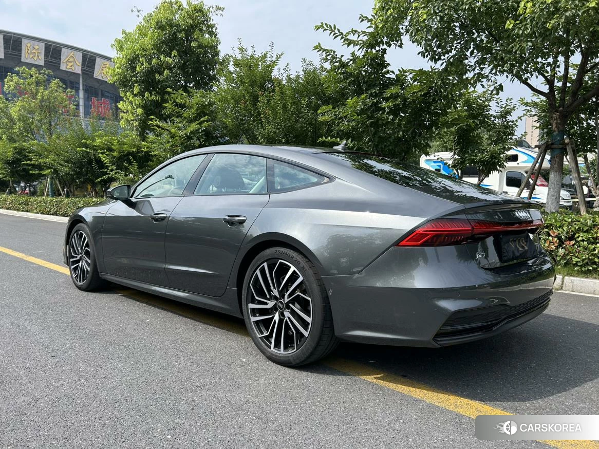 Audi A7 id 4514904 из Китая 10