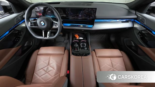BMW 5 Series (G60) id 4940937 из Кореи 17