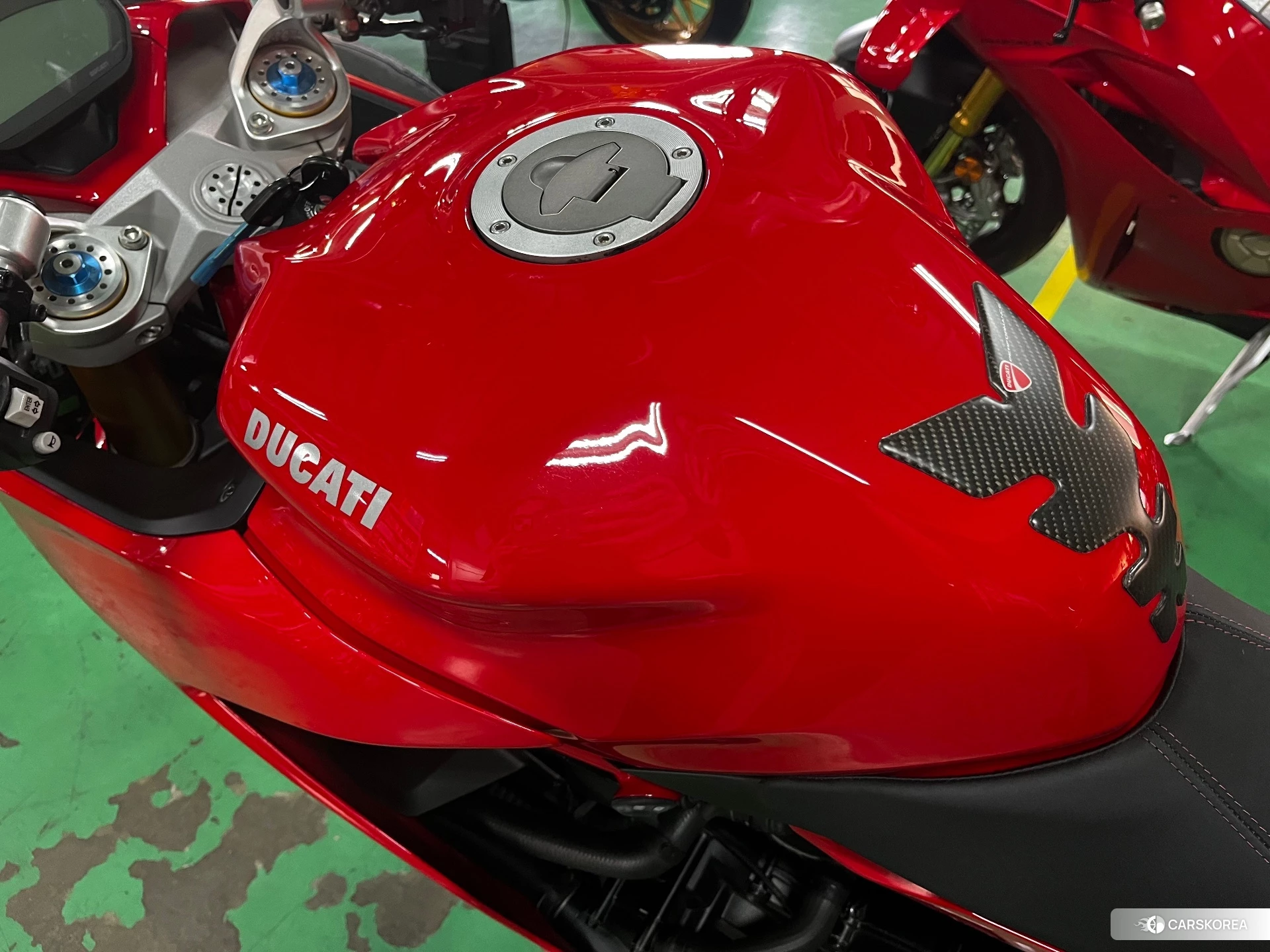 Ducati SUPERSPORT S id 3947972 из Японии 8