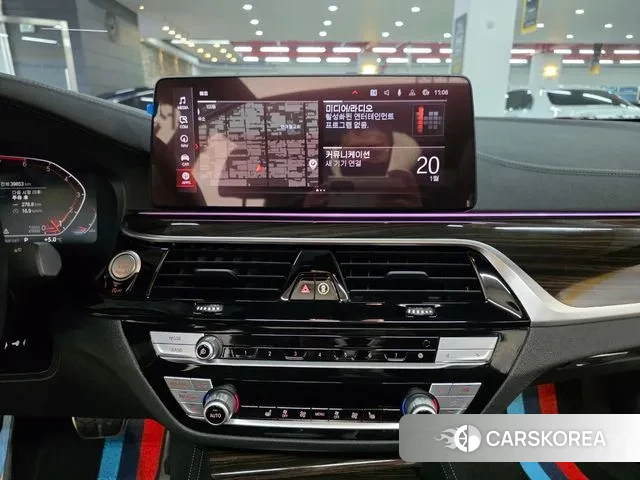 BMW 5 Series (G30) id 3601185 из Кореи 17