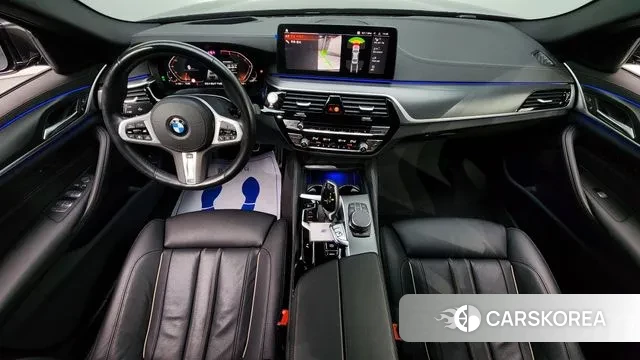 BMW 5 Series (G30) id 3410918 из Кореи 17