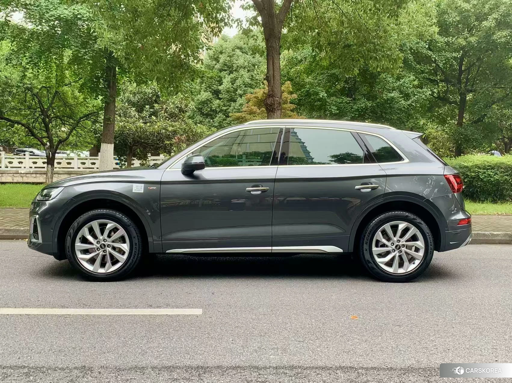 Audi Q5L id 4486360 из Китая 16