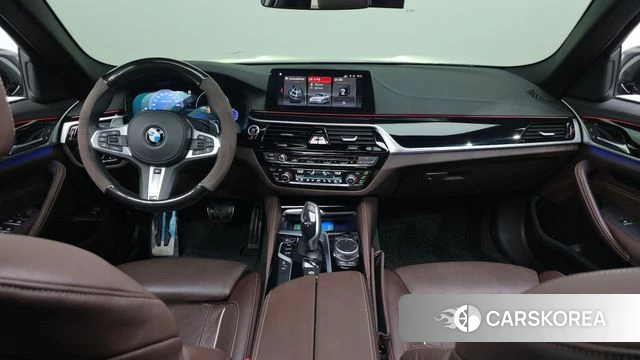 BMW 5 Series (G30) id 3942662 из Кореи 17