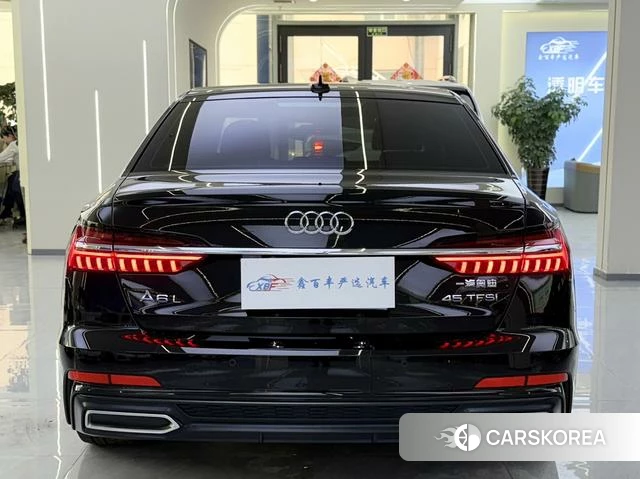 Audi A6L id 4213126 из Китая 9