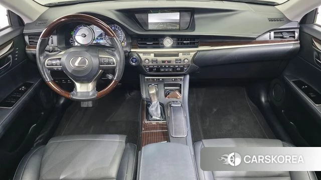 Lexus New ES300h id 4417482 из Кореи 30