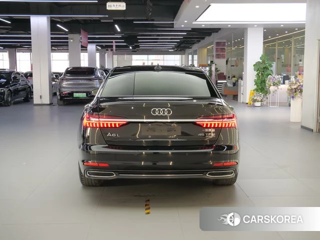 Audi A6L id 4221722 из Китая 17
