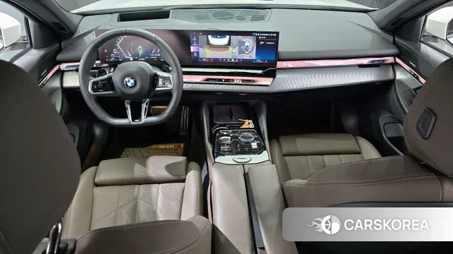 BMW 5 Series (G60) id 3446939 из Кореи 17