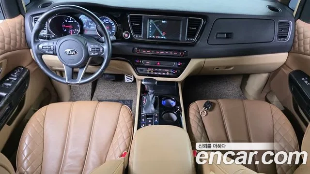 Kia The New Carnival id 2946046 из Кореи 17