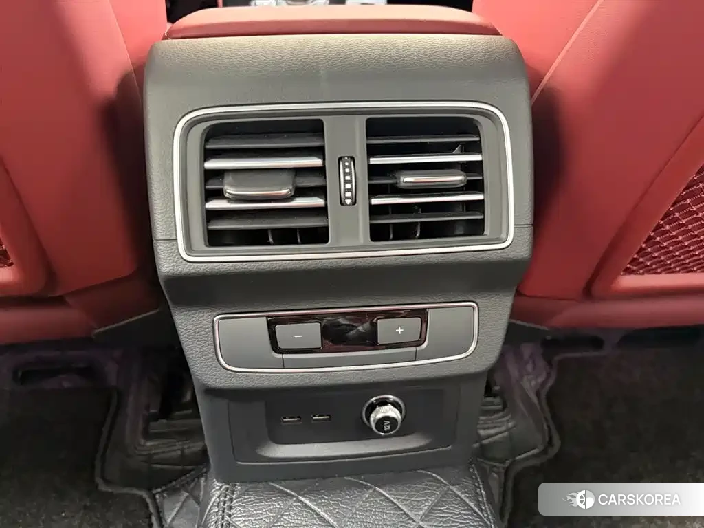 Audi Q5L id 4545691 из Китая 27
