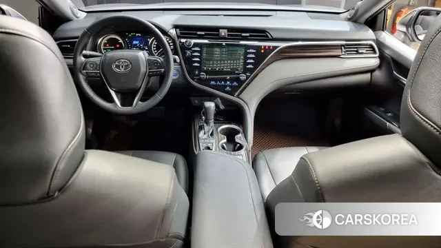 Toyota Camry (XV70) id 3024693 из Кореи 17