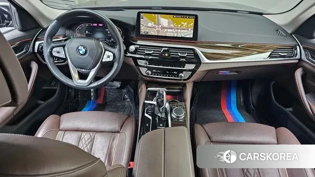 BMW 5 Series (G30) id 3432282 из Кореи 17