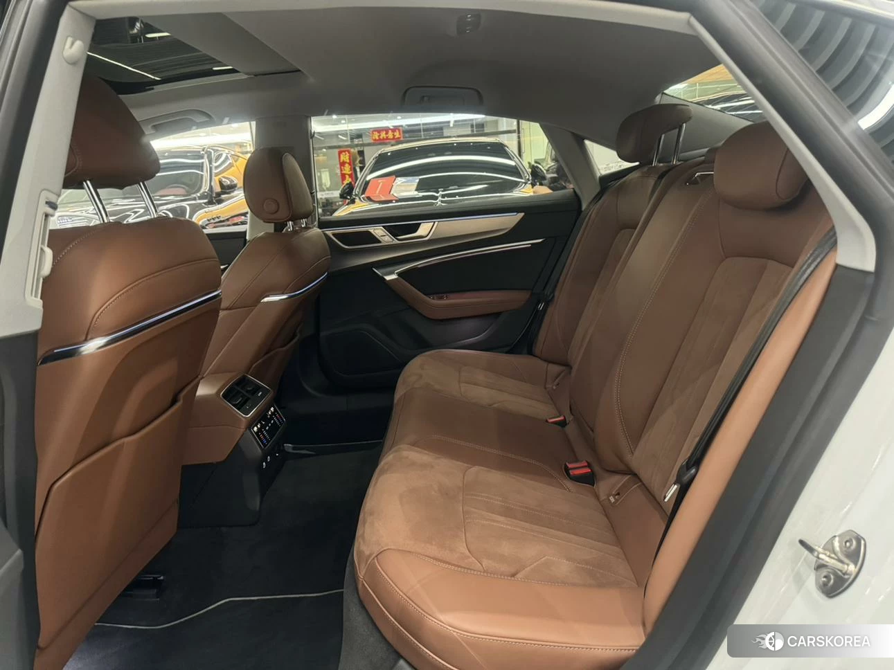 Audi A7L id 4479762 из Китая 12