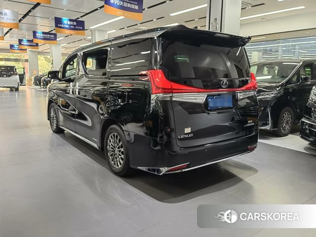 Lexus LM id 4278586 из Китая 10