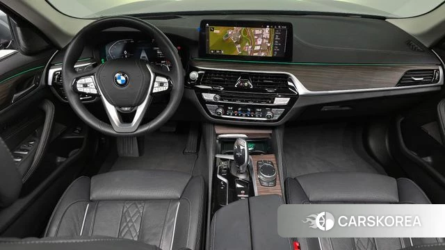 BMW 5 Series (G30) id 4302631 из Кореи 17