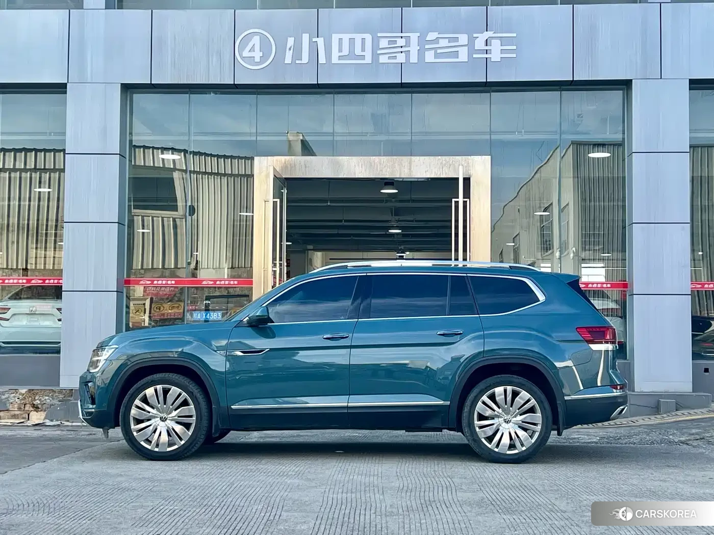Volkswagen Touareg id 4607088 из Китая 8