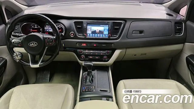 Kia All New Carnival id 2677936 из Кореи 17