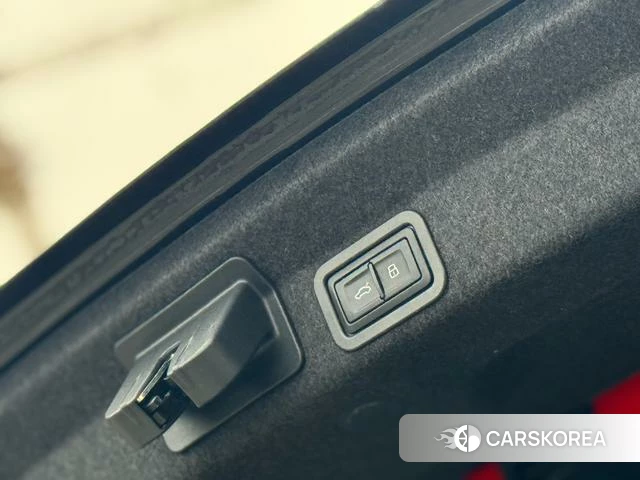 Audi A6L id 4290179 из Китая 15