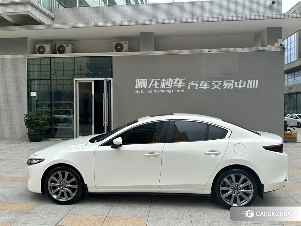 Mazda 3 id 4554124 из Китая 19